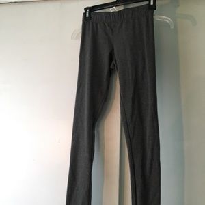 Grey Garage leggings.